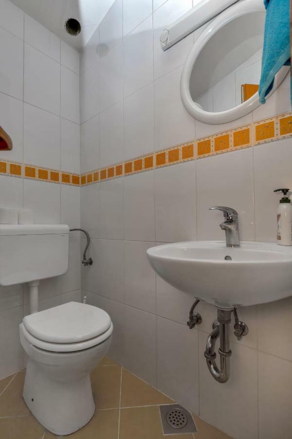 Apartman Sunce Apartment มาคาร์สกา ภายนอก รูปภาพ